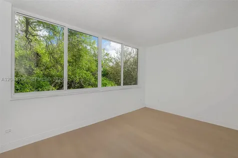 445 NE 195th Street Miami FL 33179