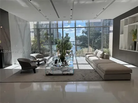 300 Biscayne Blvd Way Miami FL 33131