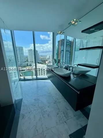 200 Biscayne Boulevard Way Miami FL 33131