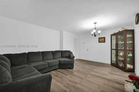 942 NE 199th Street Miami FL 33179