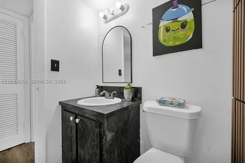 942 NE 199th Street Miami FL 33179