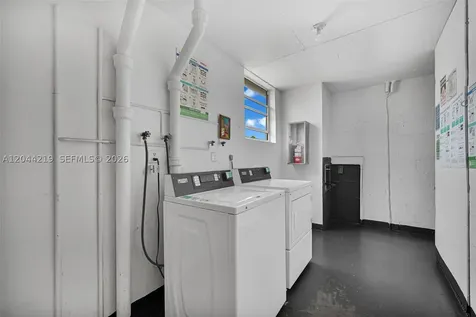 942 NE 199th Street Miami FL 33179