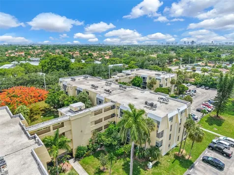942 NE 199th Street Miami FL 33179