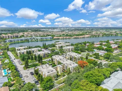 942 NE 199th Street Miami FL 33179