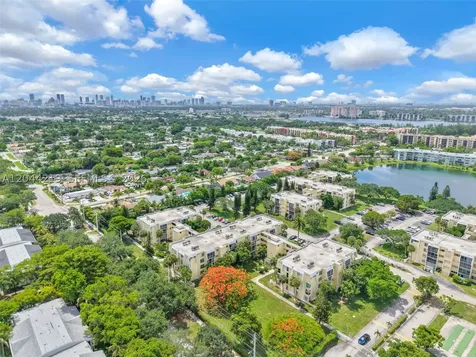 942 NE 199th Street Miami FL 33179
