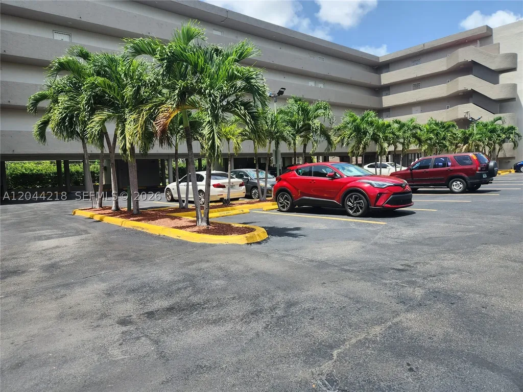 802 NW 87th Avenue Miami FL 33172