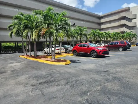 802 NW 87th Avenue Miami FL 33172