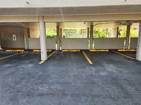 802 NW 87th Avenue Miami FL 33172