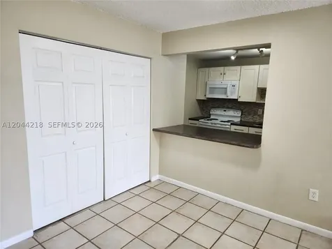 802 NW 87th Avenue Miami FL 33172