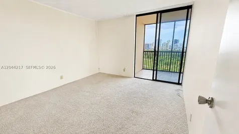 20301 W Country Club Drive Aventura FL 33180