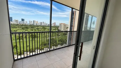 20301 W Country Club Drive Aventura FL 33180
