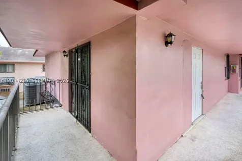 519 NW 10th Avenue Miami FL 33136