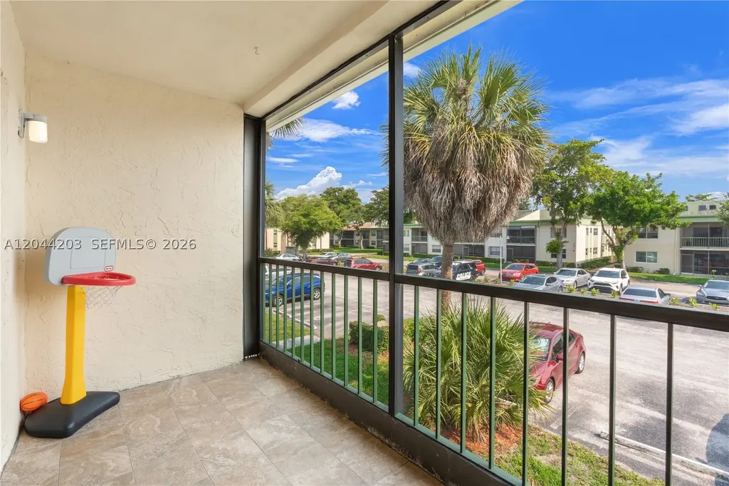 4161 NW 90th Avenue Coral Springs FL 33065