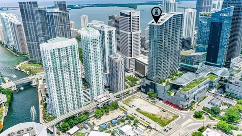 68 SE 6th Street Miami FL 33131