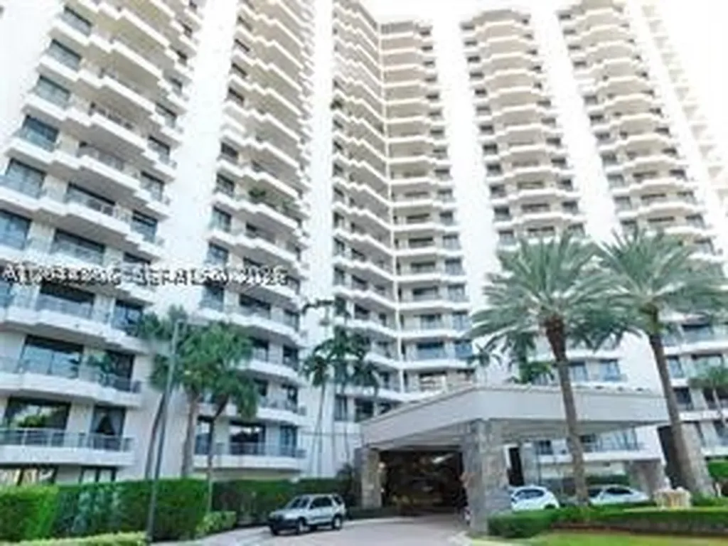 3300 NE 191st Street Aventura FL 33180