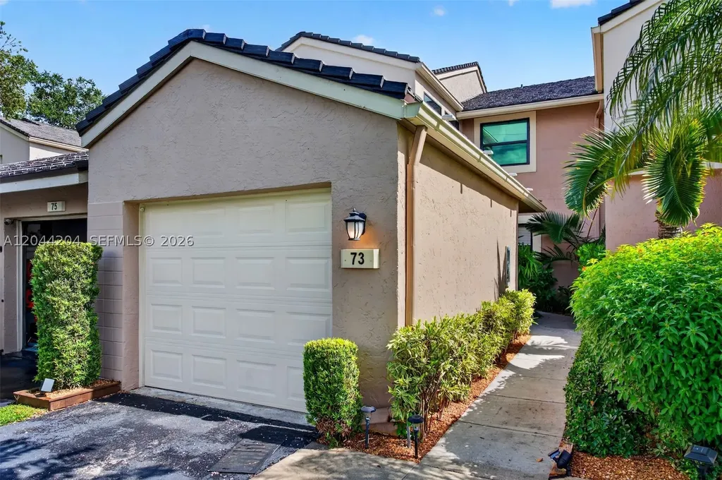73 NW 98th Terrace Plantation FL 33324
