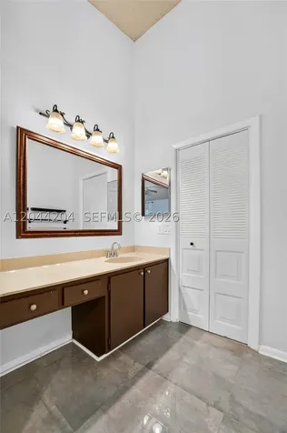 73 NW 98th Terrace Plantation FL 33324