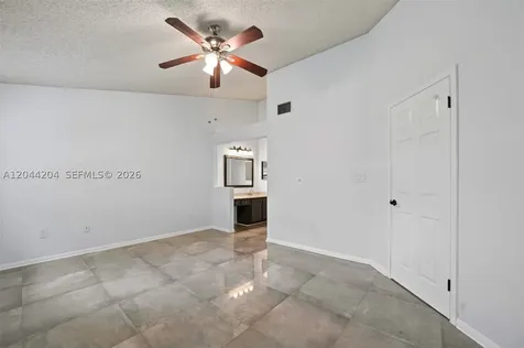 73 NW 98th Terrace Plantation FL 33324