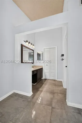 73 NW 98th Terrace Plantation FL 33324