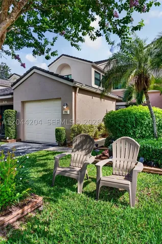 73 NW 98th Terrace Plantation FL 33324