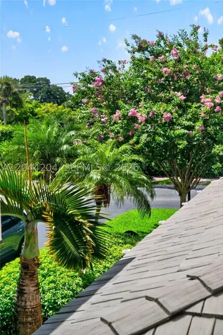 73 NW 98th Terrace Plantation FL 33324