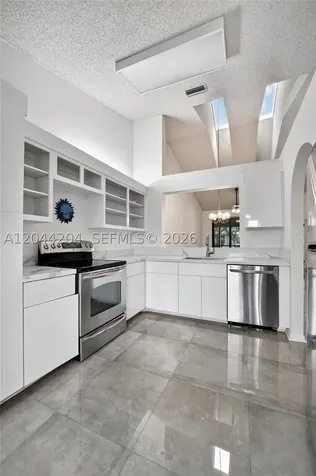 73 NW 98th Terrace Plantation FL 33324
