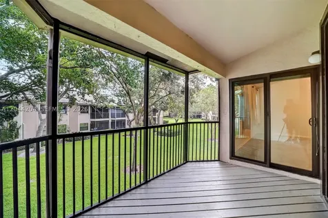 73 NW 98th Terrace Plantation FL 33324