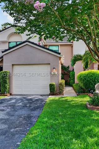 73 NW 98th Terrace Plantation FL 33324