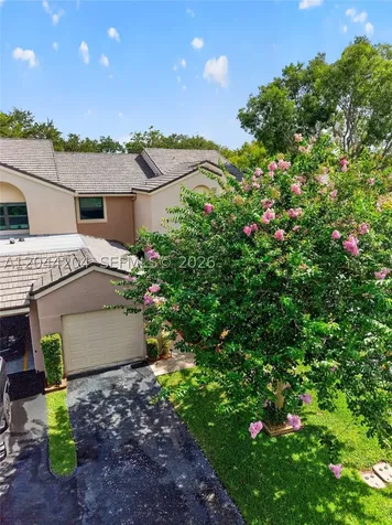 73 NW 98th Terrace Plantation FL 33324
