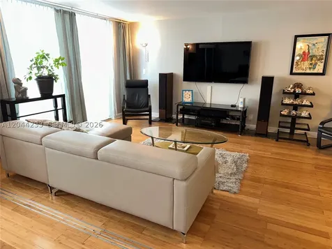 6039 Collins Avenue Miami Beach FL 33140