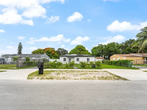 1215 Kasim Street Opa-Locka FL 33054