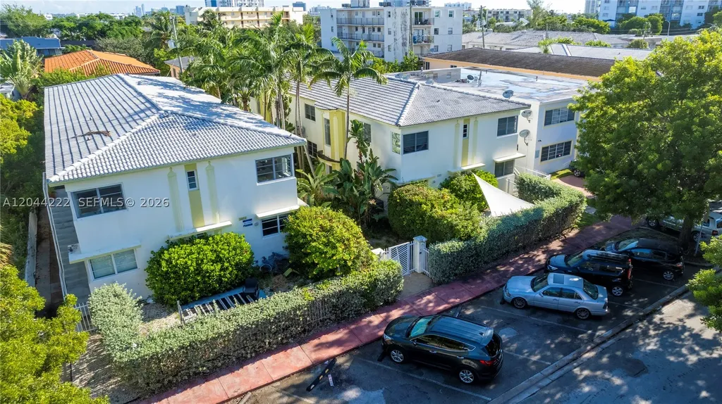 1011 Bay Drive Miami Beach FL 33141