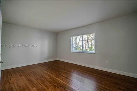 1011 Bay Drive Miami Beach FL 33141