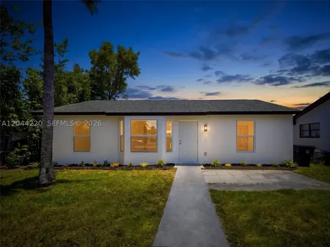 1229 18th Avenue N Lake Worth FL 33460