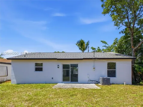 1229 18th Avenue N Lake Worth FL 33460