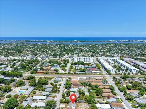 1229 18th Avenue N Lake Worth FL 33460