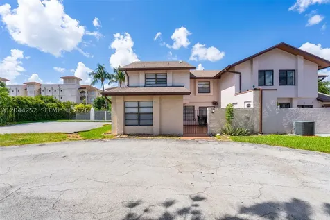 8186 NW 98th Terrace Hialeah Gardens FL 33016