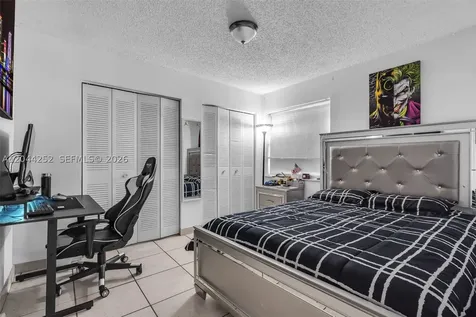 8186 NW 98th Terrace Hialeah Gardens FL 33016