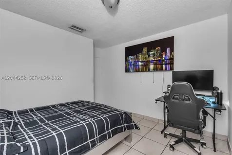 8186 NW 98th Terrace Hialeah Gardens FL 33016
