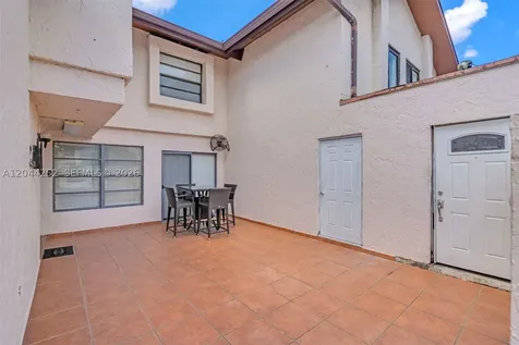 8186 NW 98th Terrace Hialeah Gardens FL 33016