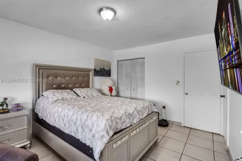 8186 NW 98th Terrace Hialeah Gardens FL 33016