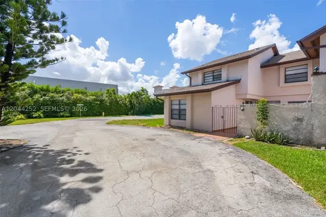 8186 NW 98th Terrace Hialeah Gardens FL 33016