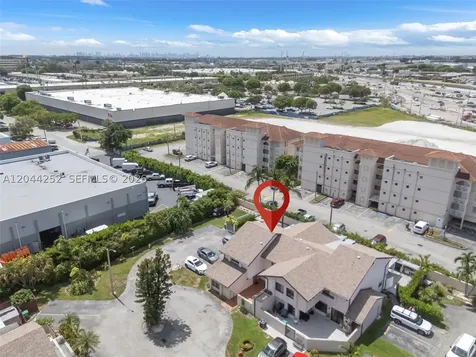 8186 NW 98th Terrace Hialeah Gardens FL 33016