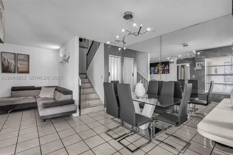 8186 NW 98th Terrace Hialeah Gardens FL 33016
