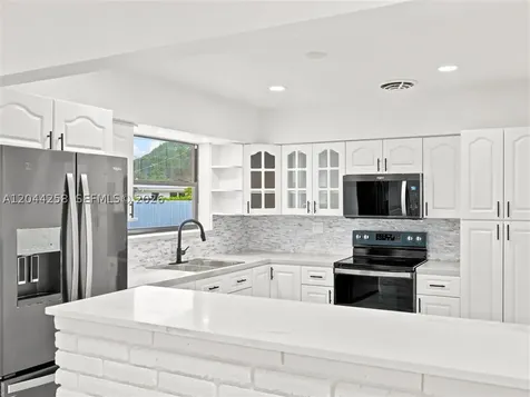 3246 Buchanan Street Hollywood FL 33021