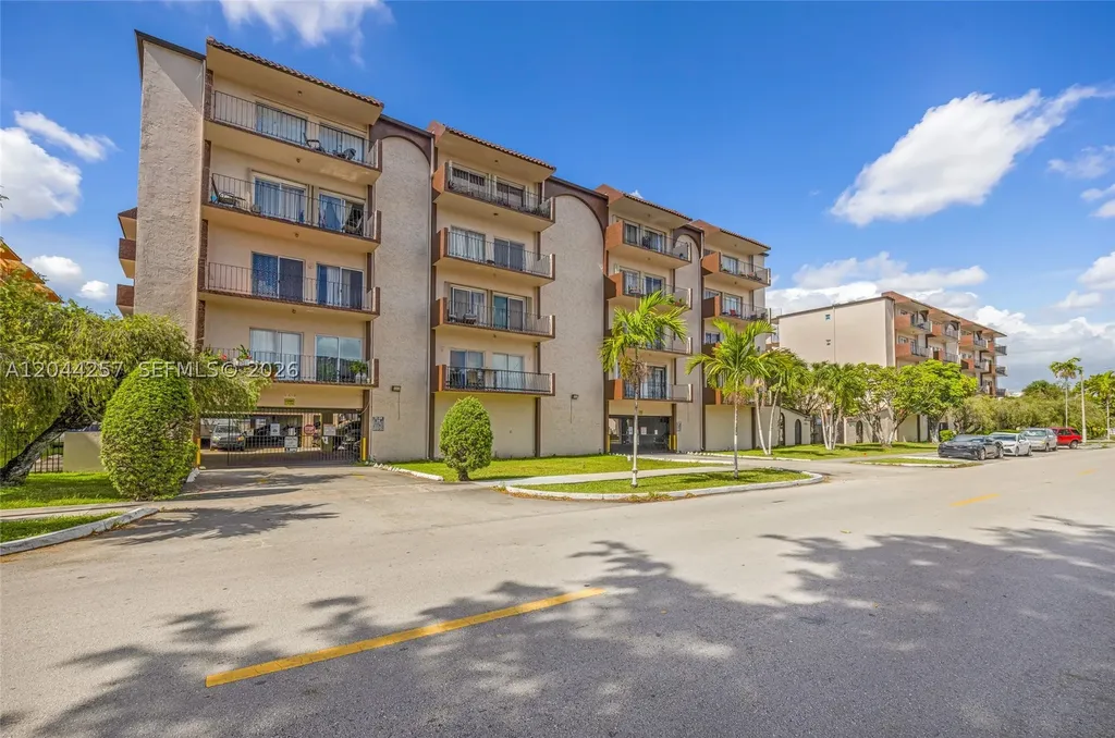 1950 W 54th Street Hialeah FL 33012