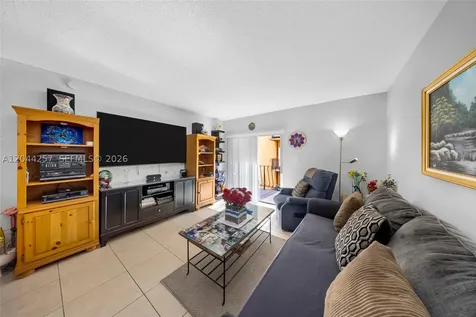 1950 W 54th Street Hialeah FL 33012