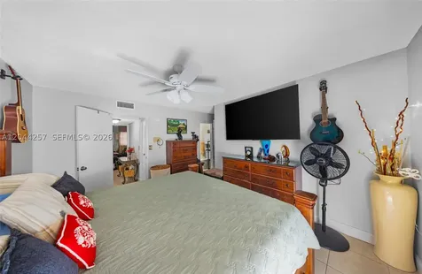 1950 W 54th Street Hialeah FL 33012