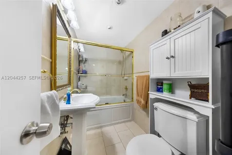 1950 W 54th Street Hialeah FL 33012