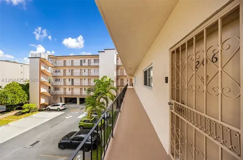 1950 W 54th Street Hialeah FL 33012